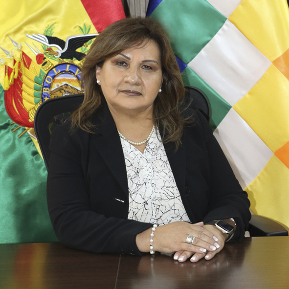 Gerente Nacional de Gestión Financiera y Comercial Velma Judith Sahonero de Parrado 